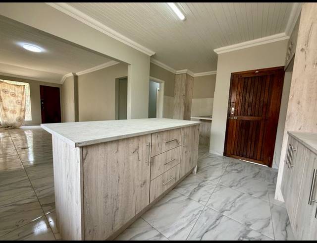 3 BEDROOM HOUSE FOR SALE IN VANDERBIJLPARK CW 6